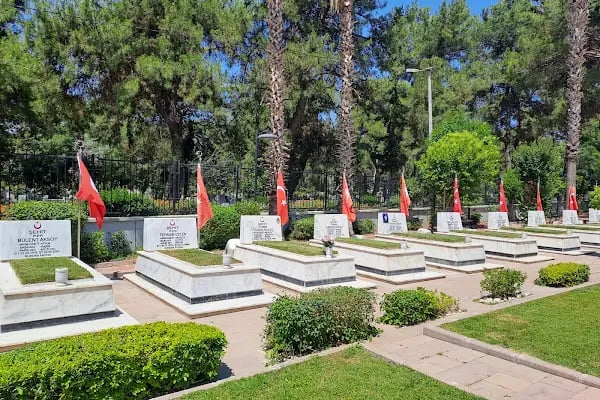 Cebeci Askeri Şehitliği - Resim 5