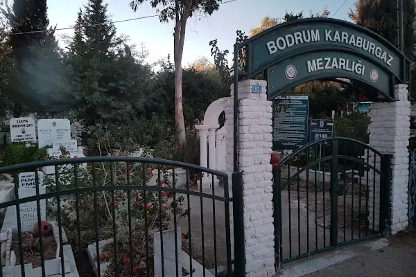 Karaburgaz Asri Mezarlık - Resim 18