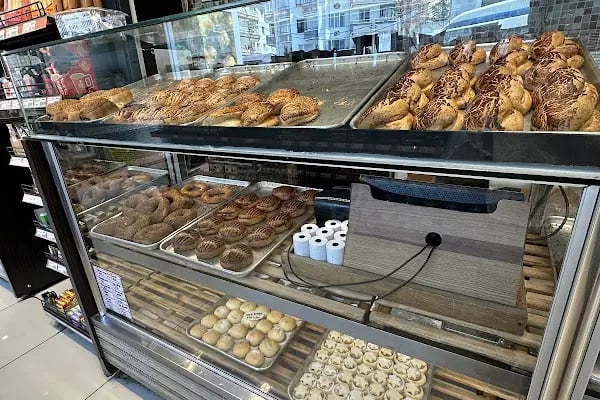 Arkadaş Ekmek Pastane Unlu Mamuller - Resim 1