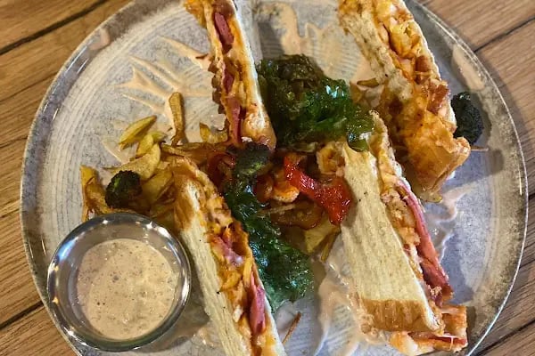 Baazi cafe - Resim 3