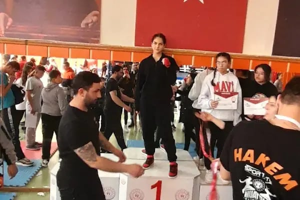 Yeliz Koblay Spor Salonu - Resim 4