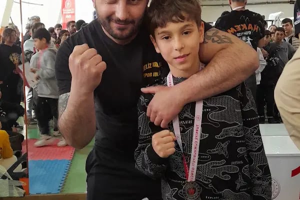 Yeliz Koblay Spor Salonu - Resim 17
