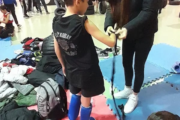 Yeliz Koblay Spor Salonu - Resim 19