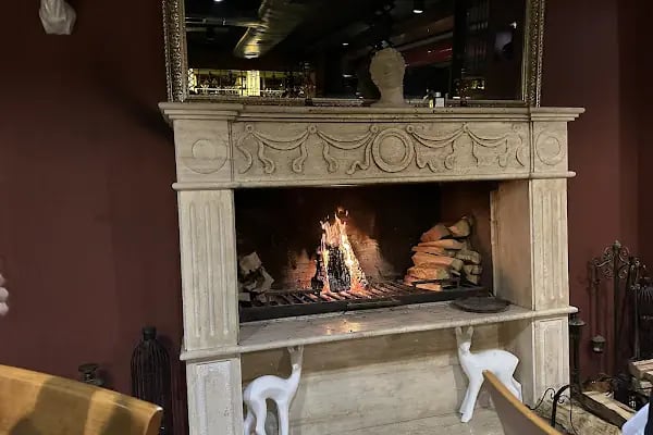 Dark Barrel Pub &amp; Bistro - Resim 7