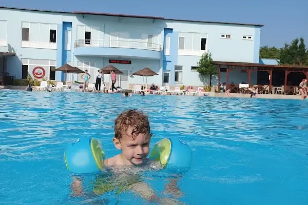 Susurluk belediyesi yüzme havuzu - Resim 2
