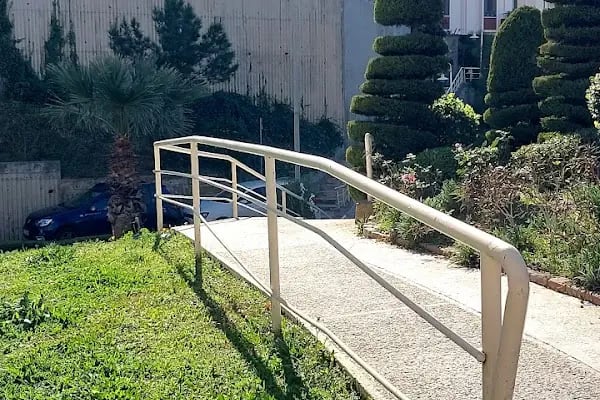 T.C. İzmir Valiliği Narlıdere Huzurevi Yaşlı Bakım ve Rehabilitasyon Merkezi - Resim 3
