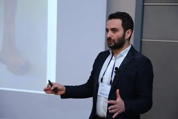Prof. Dr. Ertuğrul Akşahin/Artroskopi, Artroplasti, Robotik Protez Cerrahisi , Travma Cerrahisi, Ortopedi Ankara , Ön Çapraz Bağ, Menisküs, Spor Yaralanmaları - Resim 7