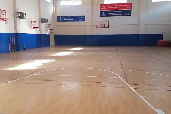 İSTANBUL BÜYÜKŞEHİR BELEDİYESİ GENCLİK VE SPOR MÜDÜRLÜĞÜ OKUL SPOR SALONU - Resim 1