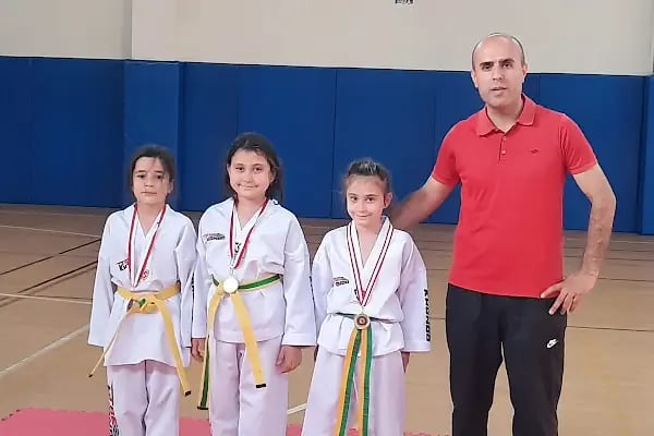 İSTANBUL BÜYÜKŞEHİR BELEDİYESİ GENCLİK VE SPOR MÜDÜRLÜĞÜ OKUL SPOR SALONU - Resim 2