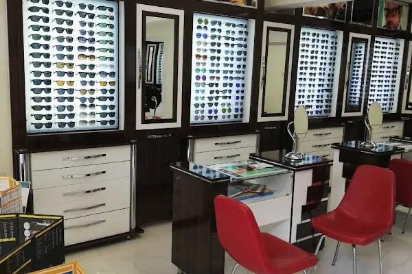 İPEK OPTİK LENS GÖZLÜKÇÜ - Resim 2