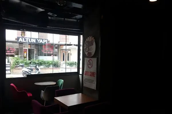 Red cafe - Resim 2