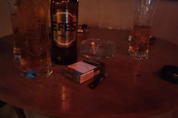 Red cafe - Resim 5