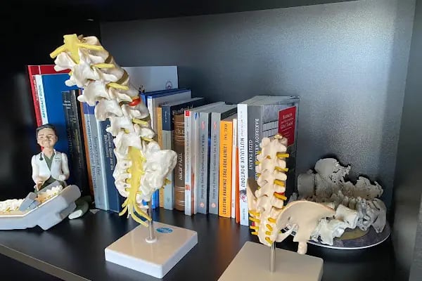Prof. Dr. Sait Naderi-Beyin ve Sinir Cerrahisi - Resim 2