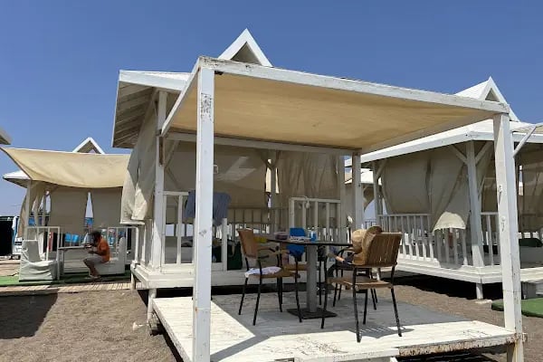 Larena Beach - Resim 6