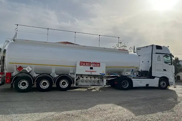 AKKANLI PETROL UR.NAK INS VE MALZ GIDA MAD.PAZ.SAN VE TİC LTD ŞTİ. - Resim 18