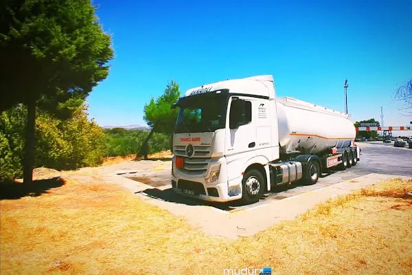 AKKANLI PETROL UR.NAK INS VE MALZ GIDA MAD.PAZ.SAN VE TİC LTD ŞTİ. - Resim 15