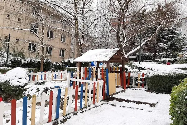 Bağcılar Belediyesi Barbaros Yüzme Havuzu Tesisleri - Resim 7