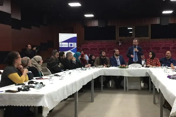 Bağcılar Belediyesi Barbaros Yüzme Havuzu Tesisleri - Resim 5
