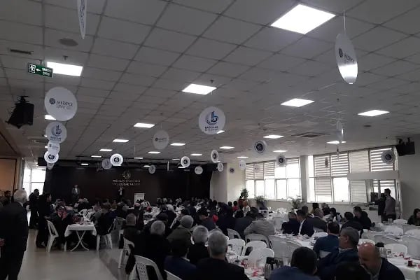 Bağcılar Belediyesi Barbaros Yüzme Havuzu Tesisleri - Resim 11