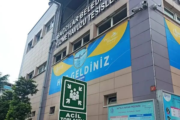 Bağcılar Belediyesi Barbaros Yüzme Havuzu Tesisleri - Resim 4