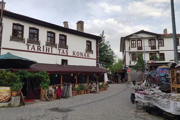 Tarihi Taş Konak - Resim 4