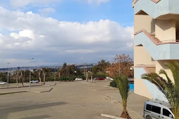 Tınaztepe Kampüsü Hukuk kapısı - Resim 14