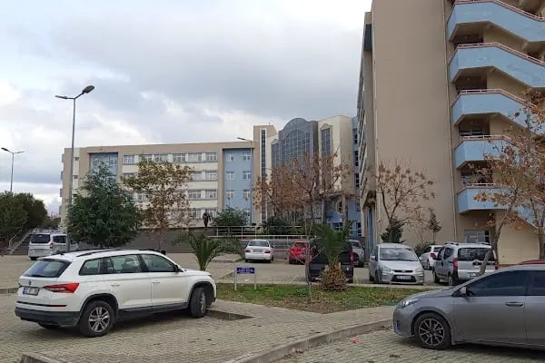 Tınaztepe Kampüsü Hukuk kapısı - Resim 11