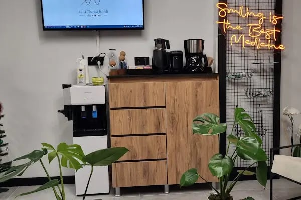 Esra Narcu Bitikli Diş Kliniği - Resim 7