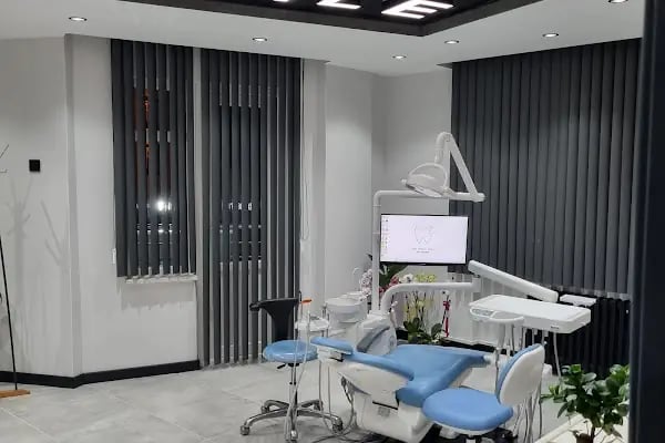 Esra Narcu Bitikli Diş Kliniği - Resim 17