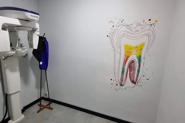 Esra Narcu Bitikli Diş Kliniği - Resim 15