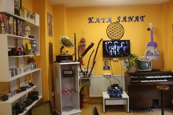 Kaya Sanat Akademi - İzmir Müzik Kursu - Resim 4