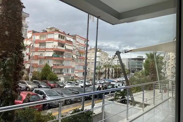 İzmir Demokrasi Üniversitesi - Resim 10