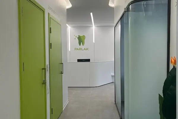 PARLAK ARNAVUTKÖY AĞIZ VE DİŞ SAĞLIĞI POLİKLİNİĞİ - Resim 10