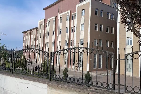 Manisa Adalet Sarayı - Resim 2