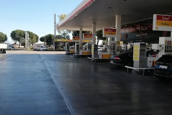 Sezpet Yeşilbayır Petrol Shell Akaryakıt İstasyonu - Resim 2