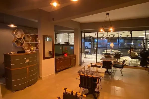 Boss Regal Cafe - Resim 4