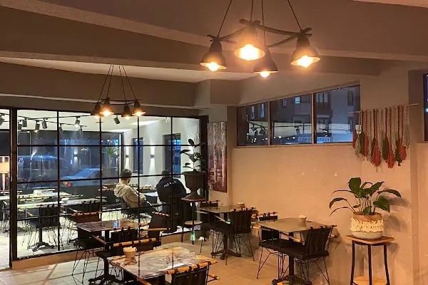 Boss Regal Cafe - Resim 17