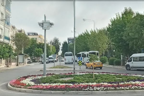 Izmir-Buca Vali Rahmi Bey Ilkokulu - Resim 3