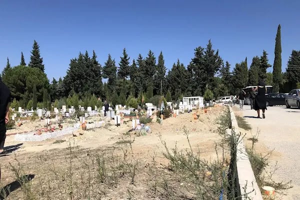 Aliağa Mezarlığı - Resim 3