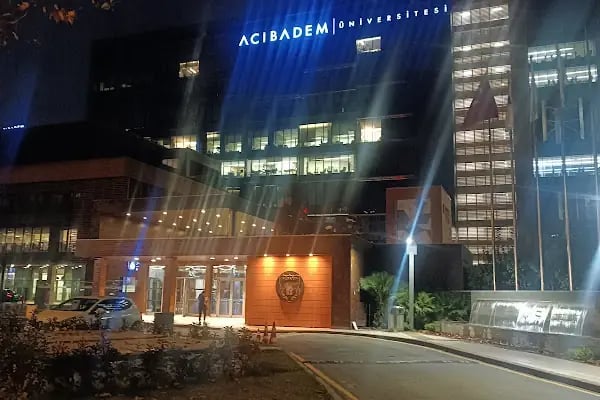Acıbadem Üniversitesi - Resim 20