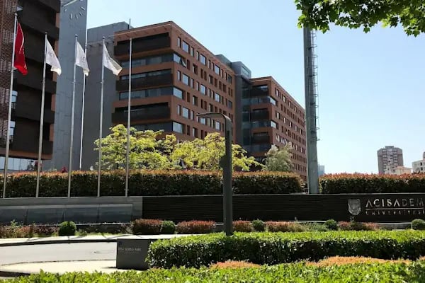 Acıbadem Üniversitesi - Resim 5