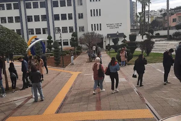 Toros Üniversitesi Bahçelievler Kampüsü - Resim 11