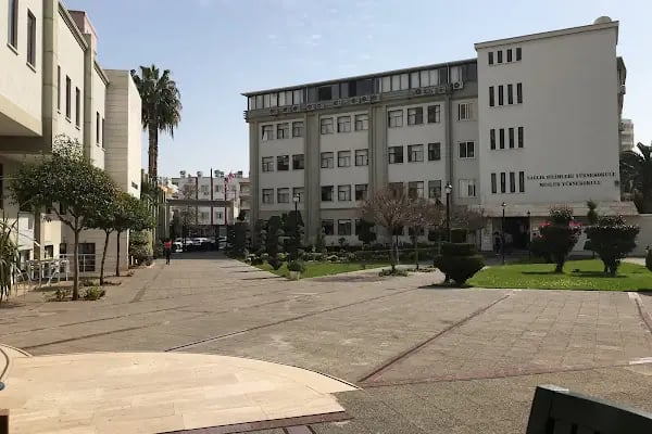 Toros Üniversitesi Bahçelievler Kampüsü - Resim 3