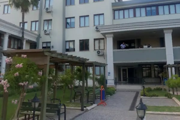 Toros Üniversitesi Bahçelievler Kampüsü - Resim 2