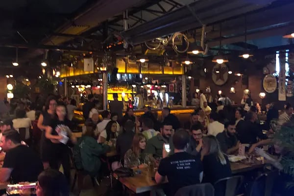 HUNGRY DOG PUB - Resim 4