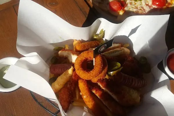 HUNGRY DOG PUB - Resim 11