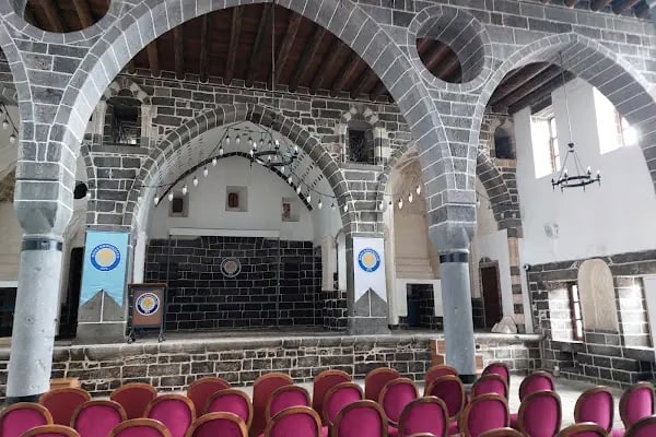 Ermeni Katolik Kilisesi - Resim 5