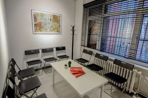 Bir Palto Drama ve Sanat merkezi (ERDOĞAN ÜNLÜ SANAT AKADEMİSİ) - Resim 8