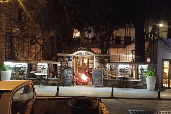 Triple cherry cafe bar wine house - Resim 8