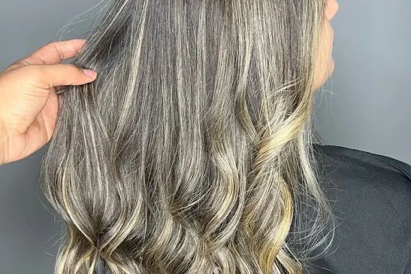 Nihal's Saloon Bayan Kuaför Saç Ve Türban Tasarım - Resim 5